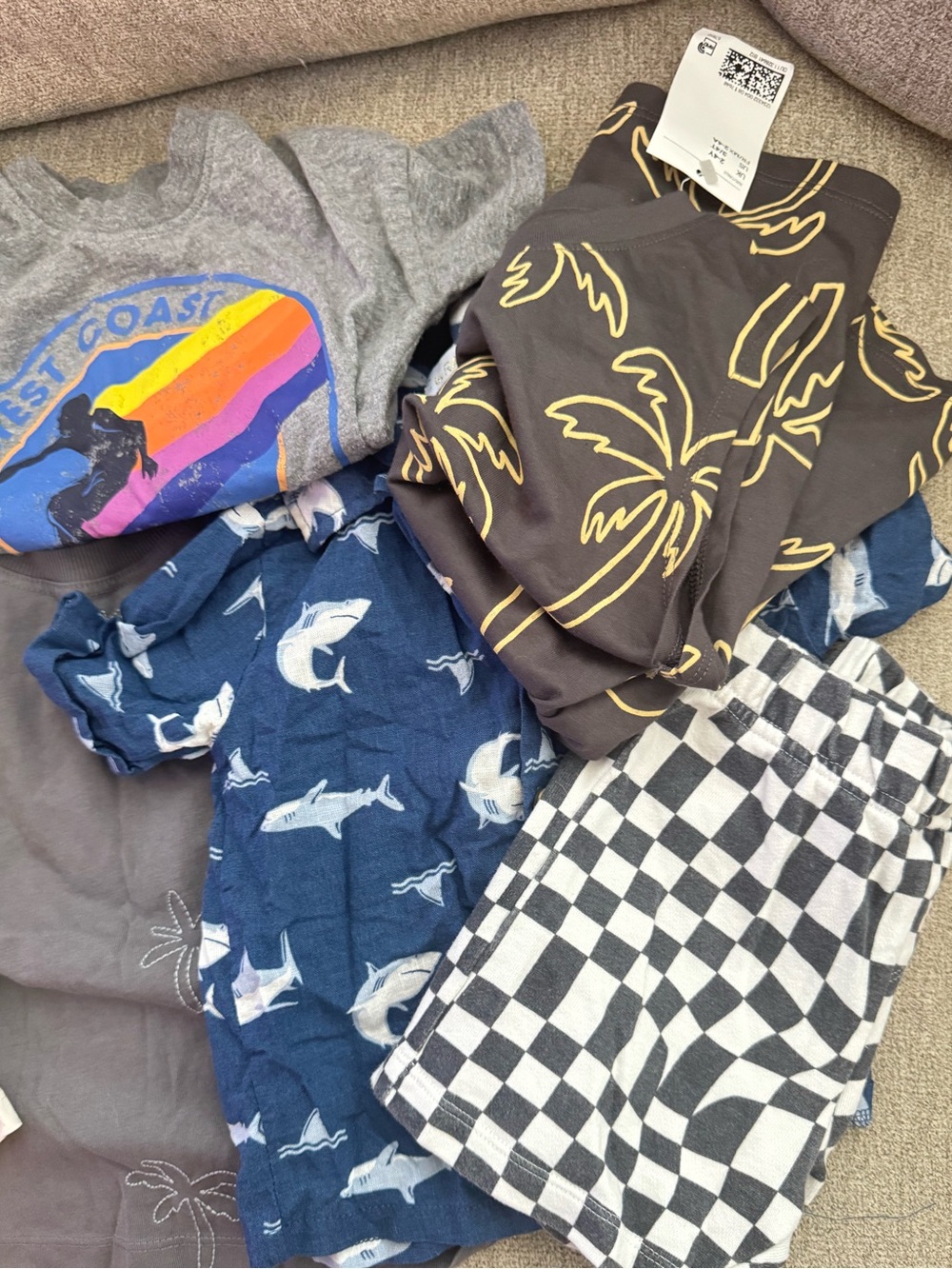 Boys 2T Bundle Surf Tees 8 pieces - Picture 5 of 9
